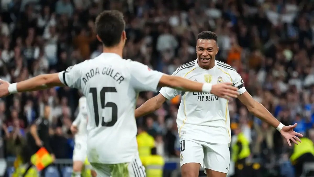 ريال مدريد يمطر شباك فالنسيا برباعية نظيفة